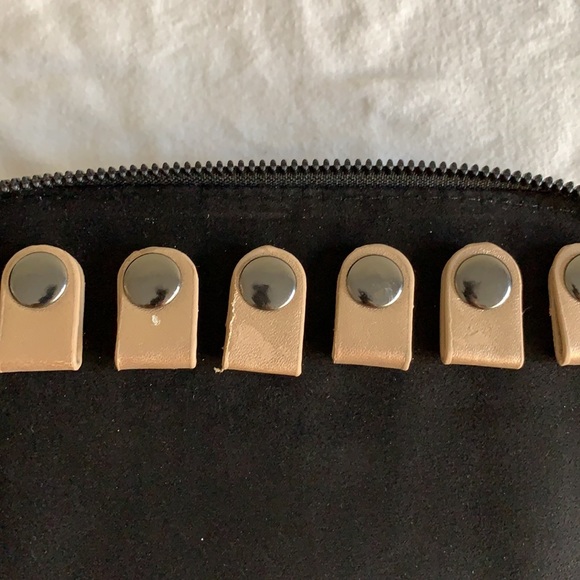 H by HALSTON Jewelry Portfolio/Travelling Case - Picture 9 of 10